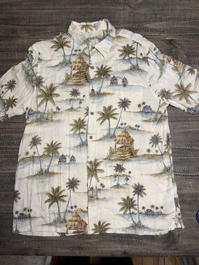 Men's Vintage 90’s "Surf Village" short sleeve camp button down shirt